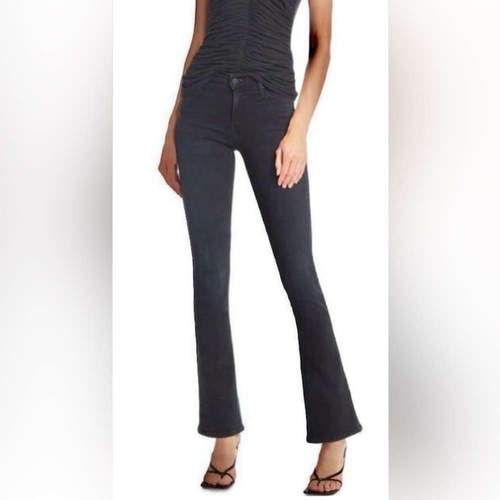 MOTHER The Runaway Jeans in Not Guilty wash. New With Tags!